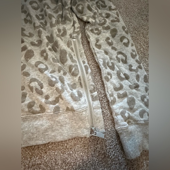Brand New Rails Leopard Print Sweater with Zippers Size M - Picture 6 of 7